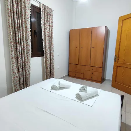 Apartment Limanaki *