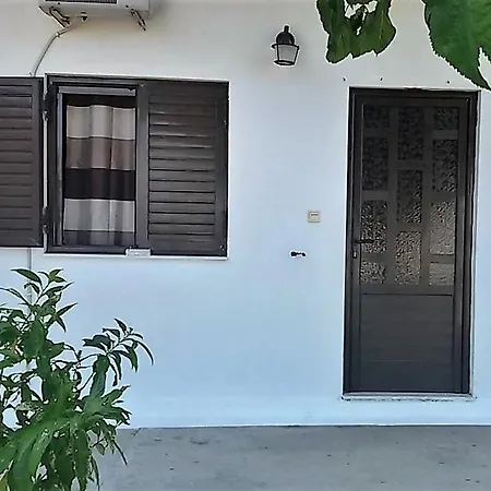 Limanaki